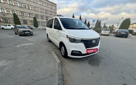 Hyundai H-1 II рестайлинг, 2020 год, 2 420 000 рублей, 12 фотография