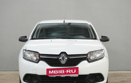 Renault Logan II, 2015 год, 586 000 рублей, 2 фотография