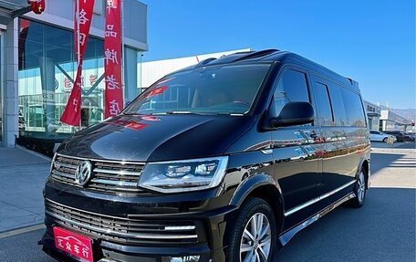 Volkswagen Caravelle T6 рестайлинг, 2018 год, 5 400 000 рублей, 5 фотография