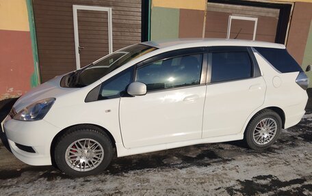 Honda Fit Shuttle I рестайлинг, 2013 год, 960 000 рублей, 2 фотография