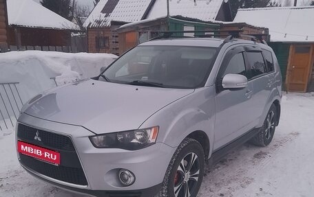 Mitsubishi Outlander III рестайлинг 3, 2011 год, 1 380 000 рублей, 5 фотография