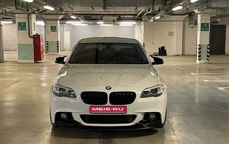 BMW 5 серия, 2012 год, 2 100 000 рублей, 34 фотография