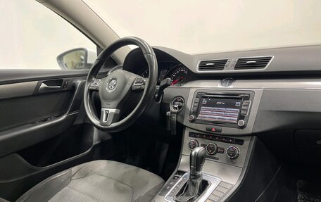 Volkswagen Passat B7, 2011 год, 1 050 000 рублей, 12 фотография