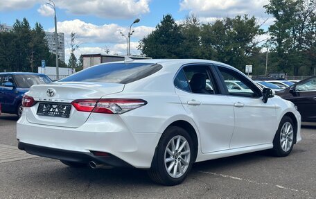 Toyota Camry, 2021 год, 2 350 000 рублей, 3 фотография