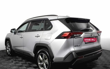 Toyota RAV4, 2021 год, 3 500 000 рублей, 7 фотография