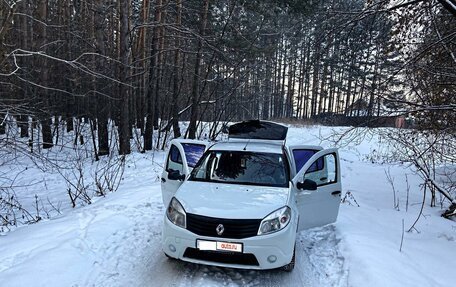 Renault Sandero I, 2013 год, 590 000 рублей, 3 фотография