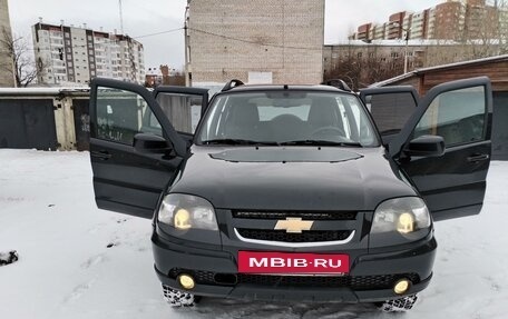 Chevrolet Niva I рестайлинг, 2017 год, 900 000 рублей, 7 фотография