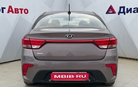 KIA Rio IV, 2018 год, 1 550 000 рублей, 5 фотография