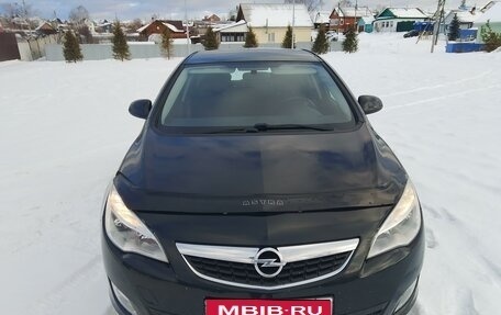 Opel Astra J, 2011 год, 800 000 рублей, 1 фотография