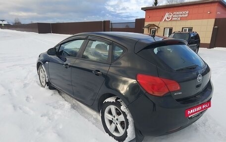 Opel Astra J, 2011 год, 800 000 рублей, 12 фотография