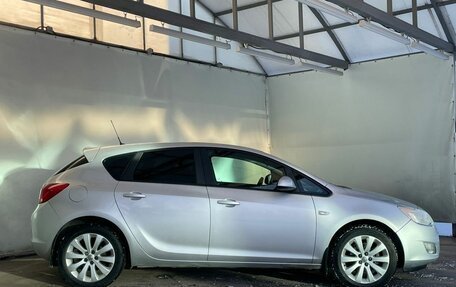 Opel Astra J, 2011 год, 840 000 рублей, 9 фотография