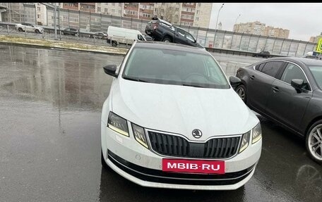 Skoda Octavia, 2017 год, 2 000 000 рублей, 3 фотография