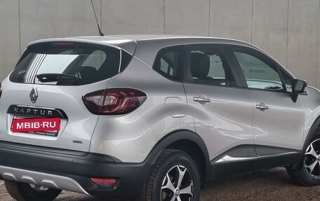 Renault Kaptur I рестайлинг, 2019 год, 1 975 000 рублей, 5 фотография