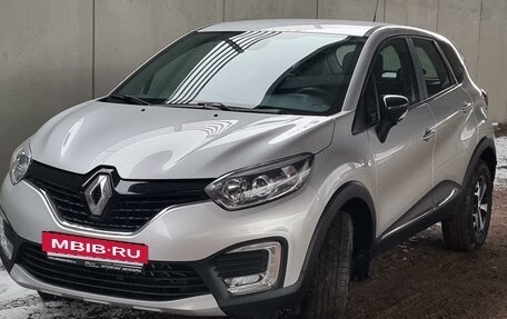 Renault Kaptur I рестайлинг, 2019 год, 1 975 000 рублей, 6 фотография