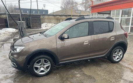 Renault Sandero II рестайлинг, 2019 год, 1 070 000 рублей, 1 фотография