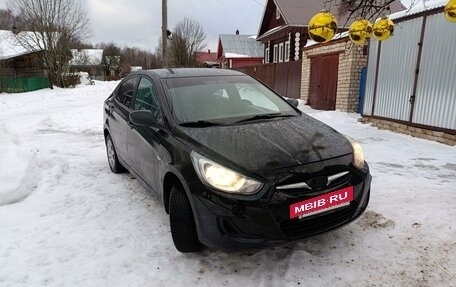 Hyundai Solaris II рестайлинг, 2012 год, 350 000 рублей, 5 фотография