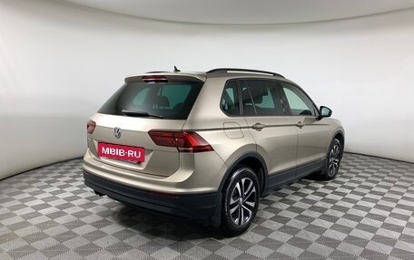 Volkswagen Tiguan II, 2019 год, 2 255 000 рублей, 5 фотография