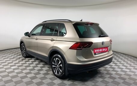 Volkswagen Tiguan II, 2019 год, 2 255 000 рублей, 7 фотография