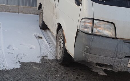 Mazda Bongo IV, 2002 год, 300 000 рублей, 2 фотография