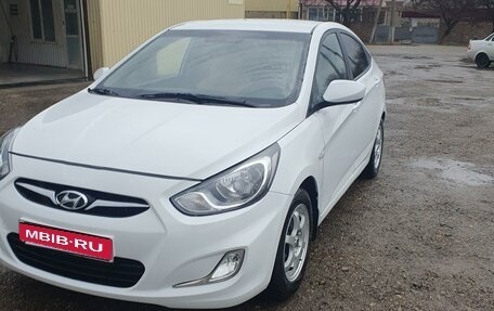 Hyundai Solaris II рестайлинг, 2013 год, 660 000 рублей, 18 фотография