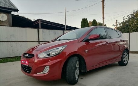 Hyundai Solaris II рестайлинг, 2011 год, 830 000 рублей, 1 фотография