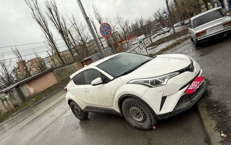 Toyota C-HR I рестайлинг, 2018 год, 1 600 000 рублей, 2 фотография