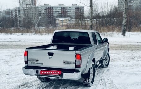 Nissan NP300, 2013 год, 1 190 000 рублей, 5 фотография