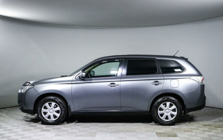 Mitsubishi Outlander III рестайлинг 3, 2013 год, 1 725 000 рублей, 8 фотография