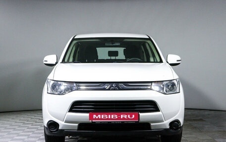 Mitsubishi Outlander III рестайлинг 3, 2013 год, 1 644 500 рублей, 2 фотография