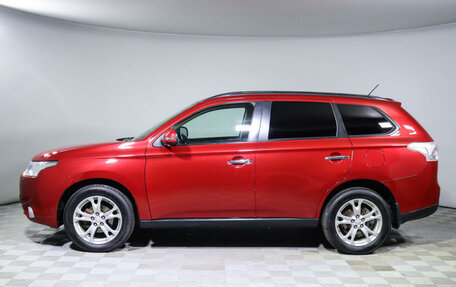 Mitsubishi Outlander III рестайлинг 3, 2013 год, 1 265 000 рублей, 8 фотография