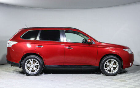 Mitsubishi Outlander III рестайлинг 3, 2013 год, 1 265 000 рублей, 4 фотография