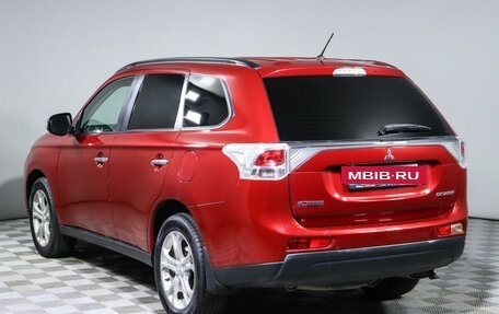 Mitsubishi Outlander III рестайлинг 3, 2013 год, 1 265 000 рублей, 7 фотография