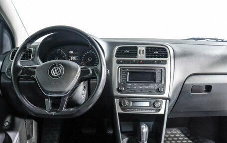 Volkswagen Polo VI (EU Market), 2016 год, 1 138 500 рублей, 12 фотография