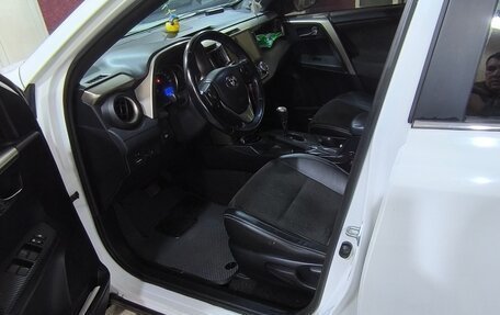 Toyota RAV4, 2012 год, 2 050 000 рублей, 2 фотография