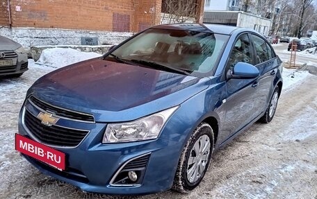 Chevrolet Cruze II, 2013 год, 680 000 рублей, 2 фотография