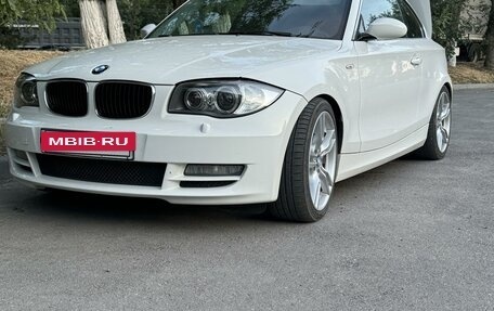 BMW 1 серия, 2008 год, 1 700 000 рублей, 23 фотография