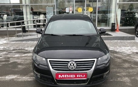 Volkswagen Passat B6, 2006 год, 667 000 рублей, 2 фотография