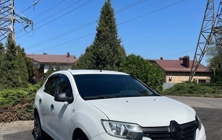 Renault Logan II, 2019 год, 720 000 рублей, 2 фотография