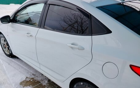 Hyundai Solaris II рестайлинг, 2013 год, 990 000 рублей, 5 фотография