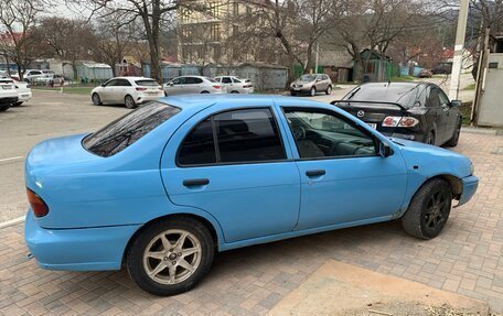 Nissan Almera, 1998 год, 190 000 рублей, 4 фотография