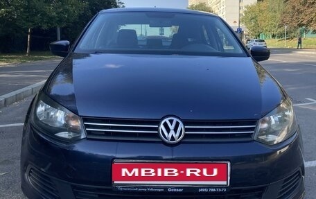 Volkswagen Polo VI (EU Market), 2014 год, 750 000 рублей, 2 фотография