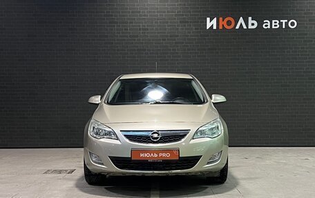 Opel Astra J, 2012 год, 835 000 рублей, 2 фотография