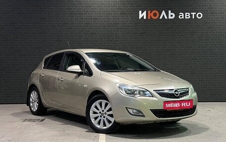 Opel Astra J, 2012 год, 835 000 рублей, 3 фотография