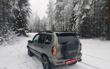 Chevrolet Niva I рестайлинг, 2004 год, 400 000 рублей, 1 фотография