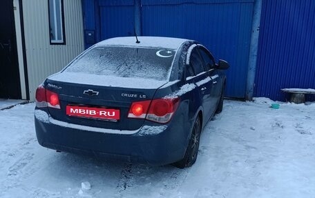 Chevrolet Cruze II, 2010 год, 710 000 рублей, 2 фотография