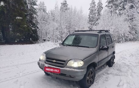 Chevrolet Niva I рестайлинг, 2004 год, 400 000 рублей, 3 фотография