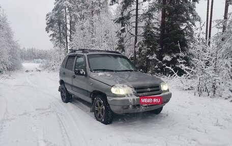 Chevrolet Niva I рестайлинг, 2004 год, 400 000 рублей, 2 фотография