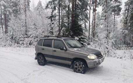 Chevrolet Niva I рестайлинг, 2004 год, 400 000 рублей, 6 фотография