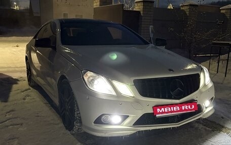 Mercedes-Benz E-Класс, 2011 год, 1 850 000 рублей, 2 фотография