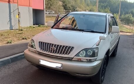 Toyota Harrier, 1998 год, 815 000 рублей, 10 фотография